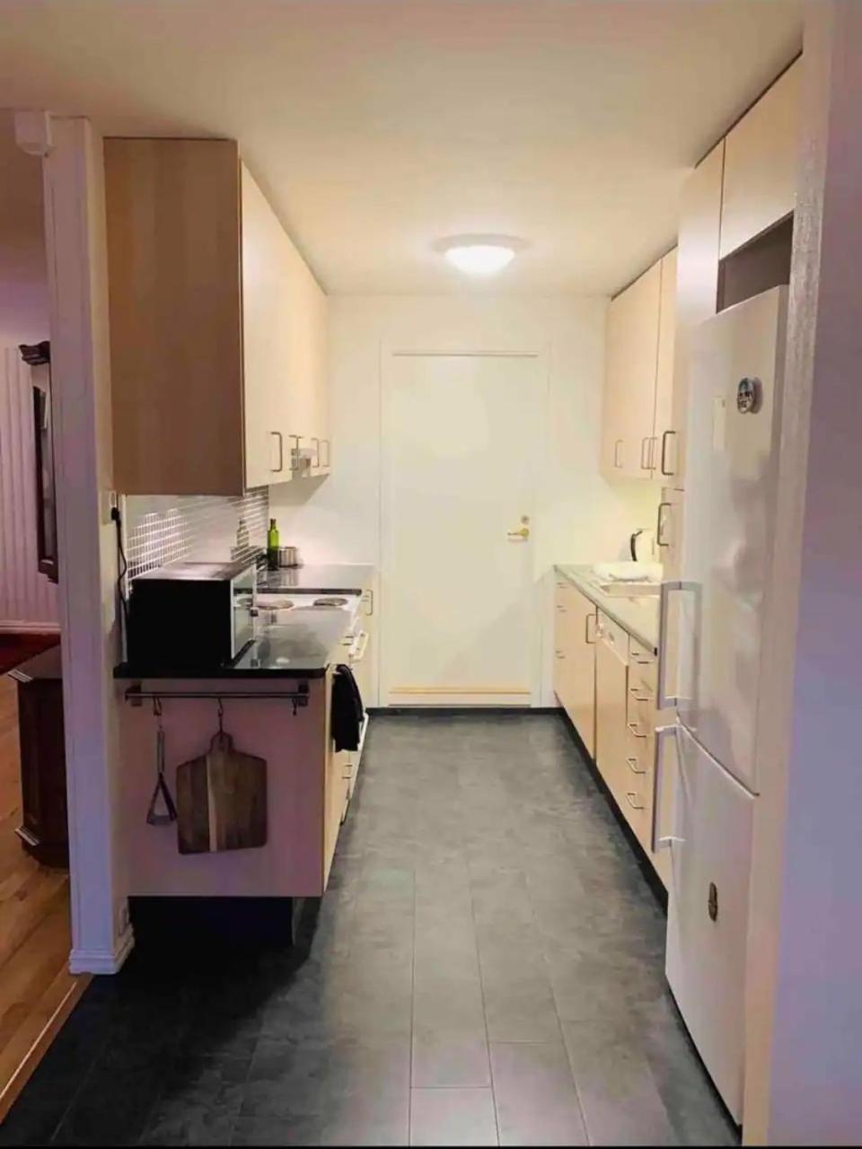 Arctic Inn, Cozy Single Bed Private Room In A Shared Apartment With Stunning Tromso Views מראה חיצוני תמונה
