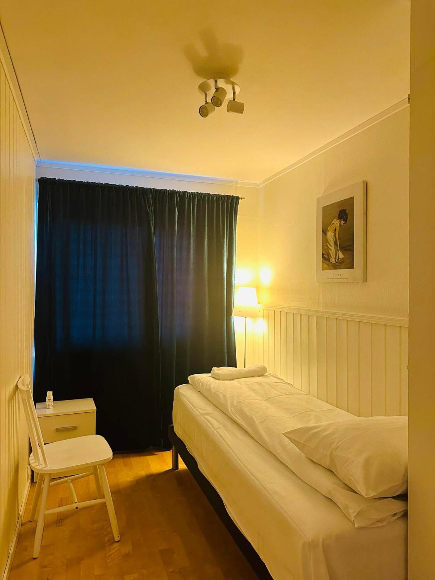 Arctic Inn, Cozy Single Bed Private Room In A Shared Apartment With Stunning Tromso Views מראה חיצוני תמונה